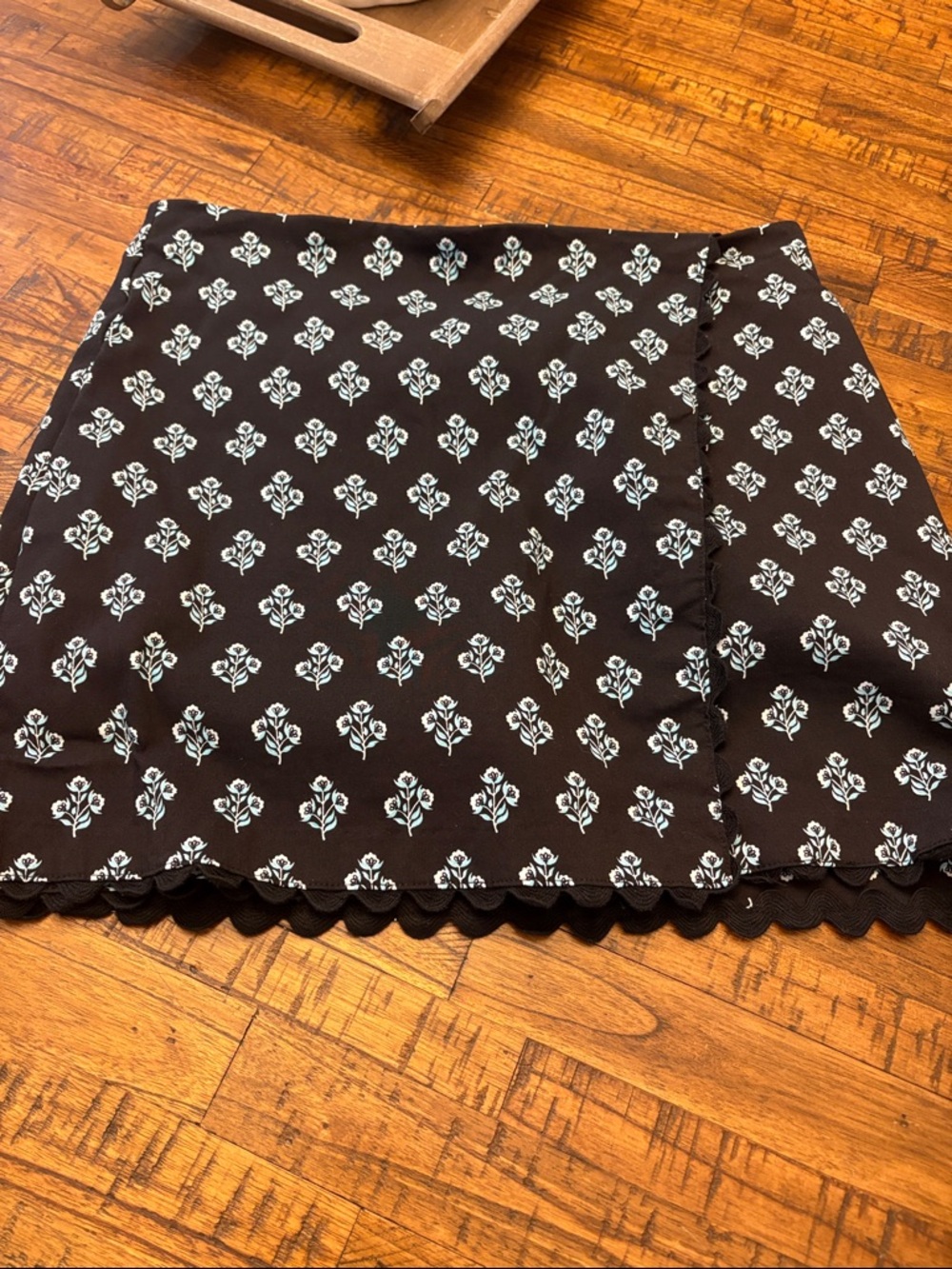crown & ivy Black Skort with White Floral Print